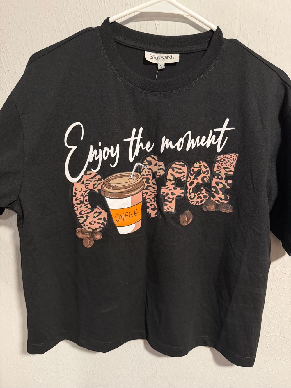 Boulevard Enjoy the Moment Coffee Leopard Graphic Tee Small
